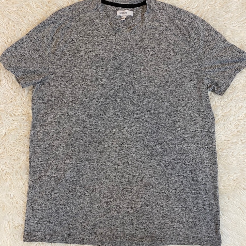 CALIBRATE Men’s Grey Short Sleeve Tee